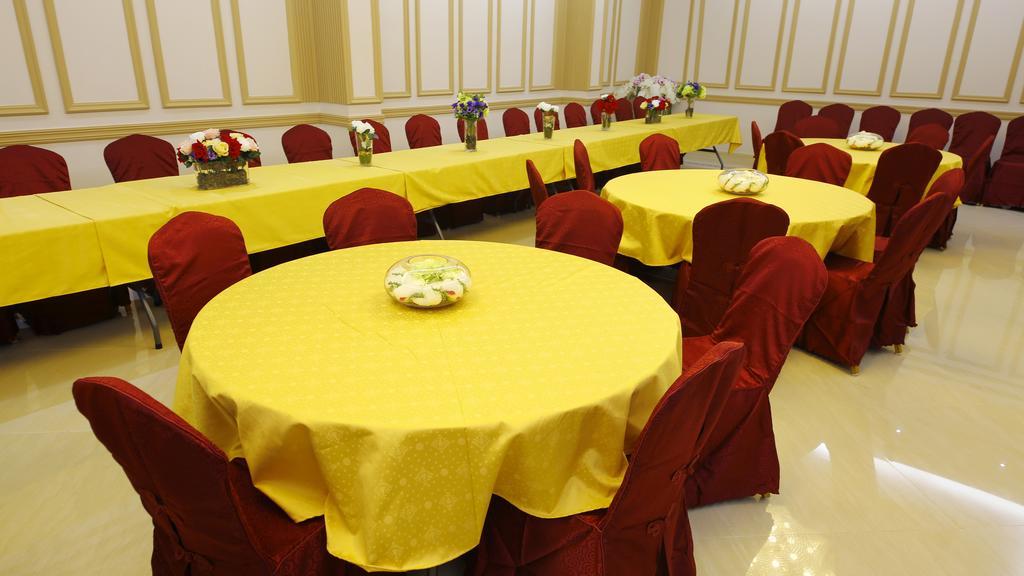 Muscat International Hotel Plaza Салала Экстерьер фото